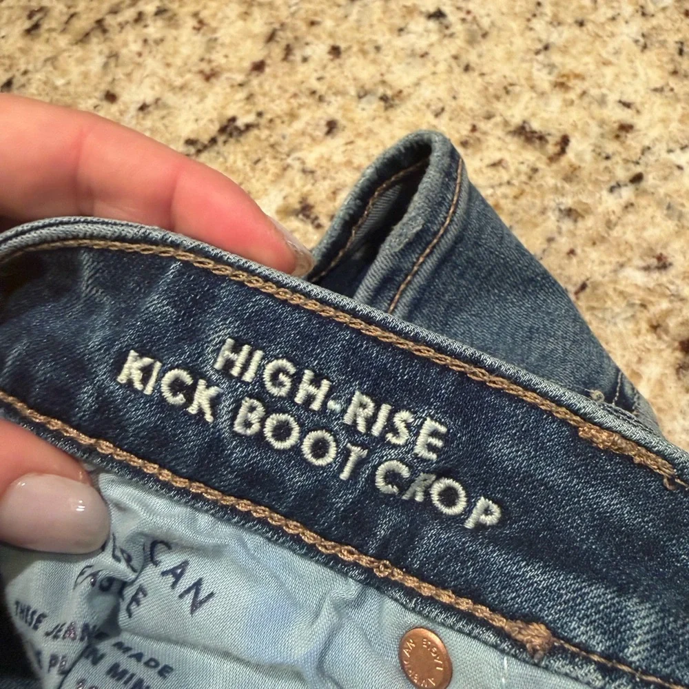 American Eagle Hi Rise Kick Boot Crop Blue Denim Jeans - Picture 4 of 4